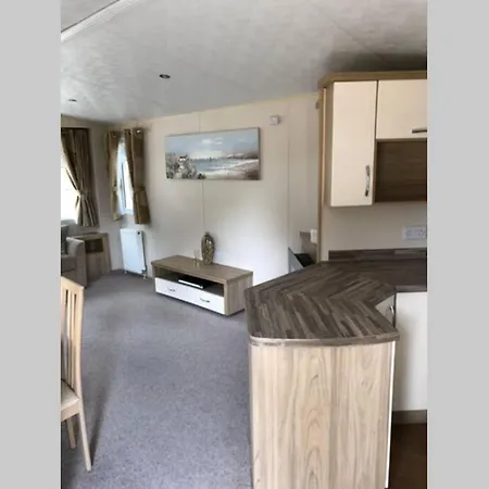 Modern Static Holiday Home Only 7 Miles From York Sleeps 6 *